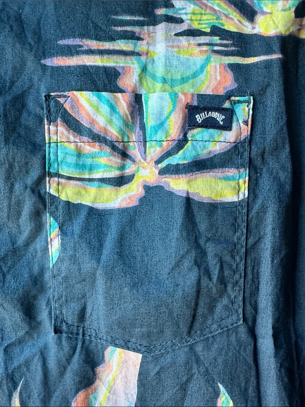 Billabong Navy Short-Sleeve Floral Button-Down Shirt